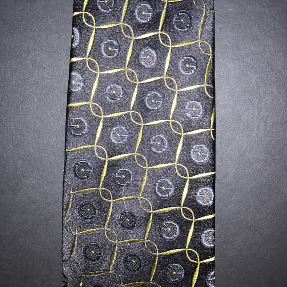 Authentic Vintage Gucci Tie - Picture 2 of 4